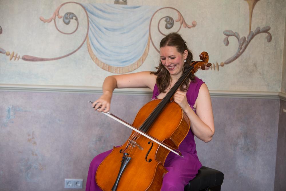 RECITAL FOR CELLO AND VOICE AT THE CASTLE SALON