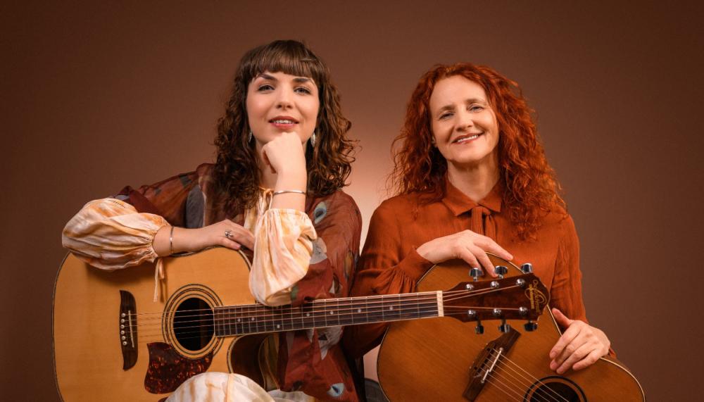 Koncerts DZIESMU PĒRLES | Anta Eņģele & Melisa Debora Kaškura